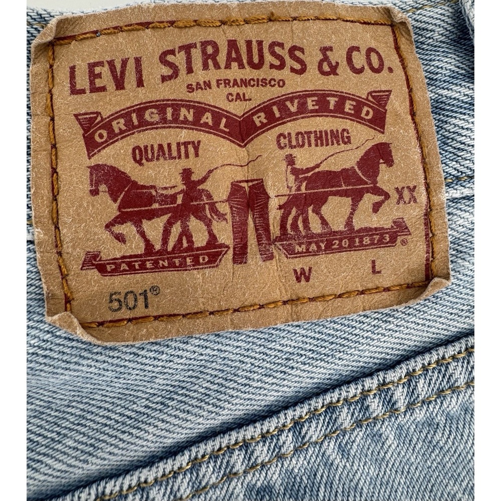 Levi's 501 Women's High Rise Cut Off Blue Denim Shorts Button Fly Size 27W - Picture 4 of 10